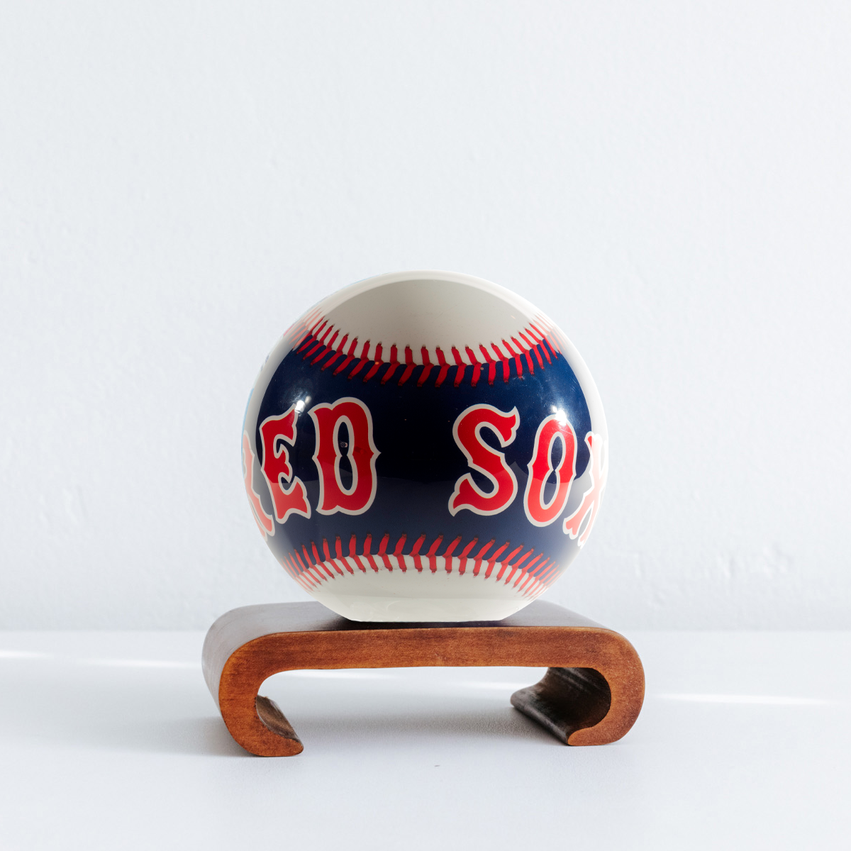 MLB® CUBS™ GLOBE ( Region Limit) | No cords or batteries - movaglobes.store
