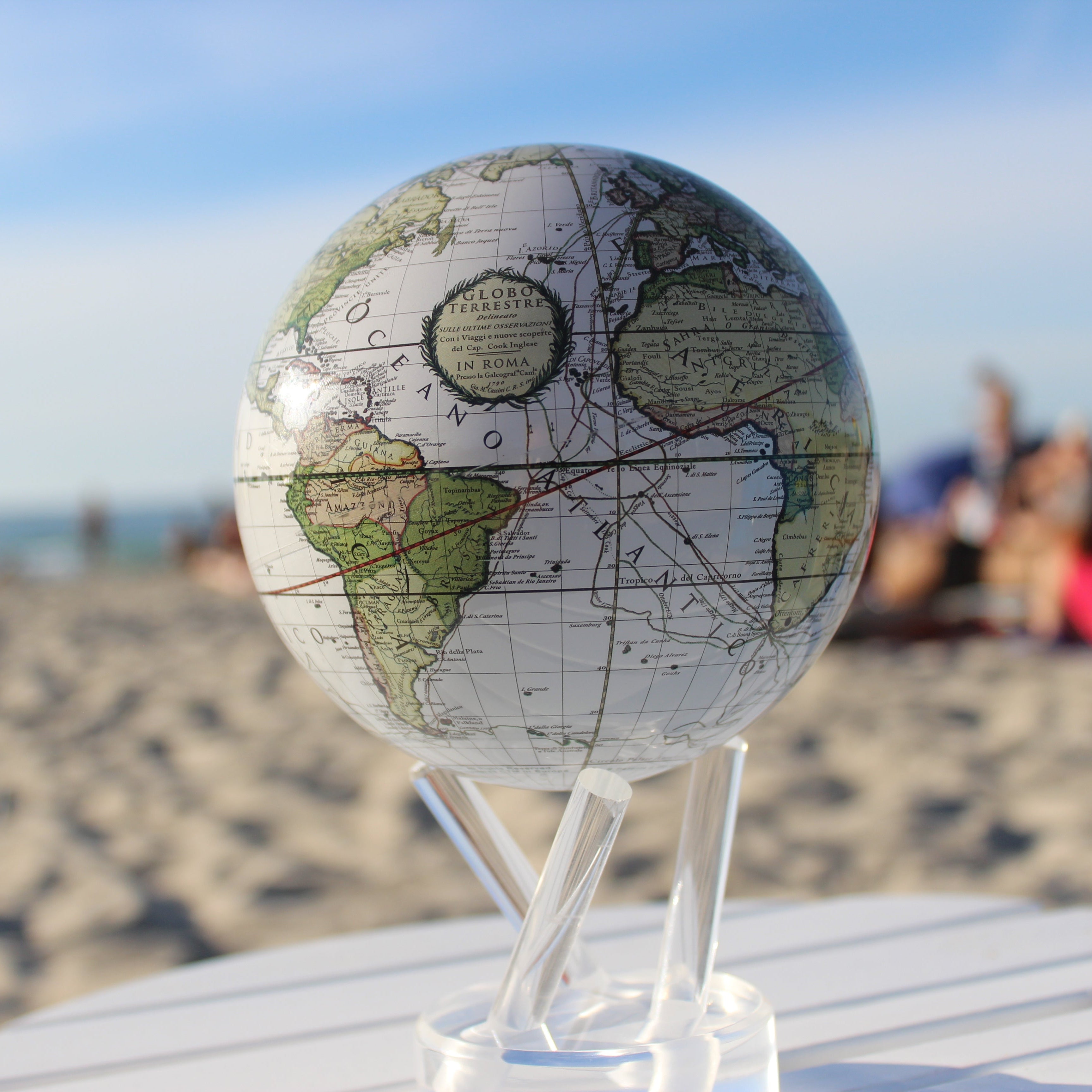 ANTIQUE TERRESTRIAL WHITE GLOBE | details - MOVA UK