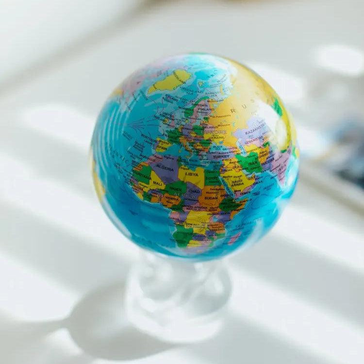 BLUE POLITICAL MAP WORLD GLOBE - MOVA UK