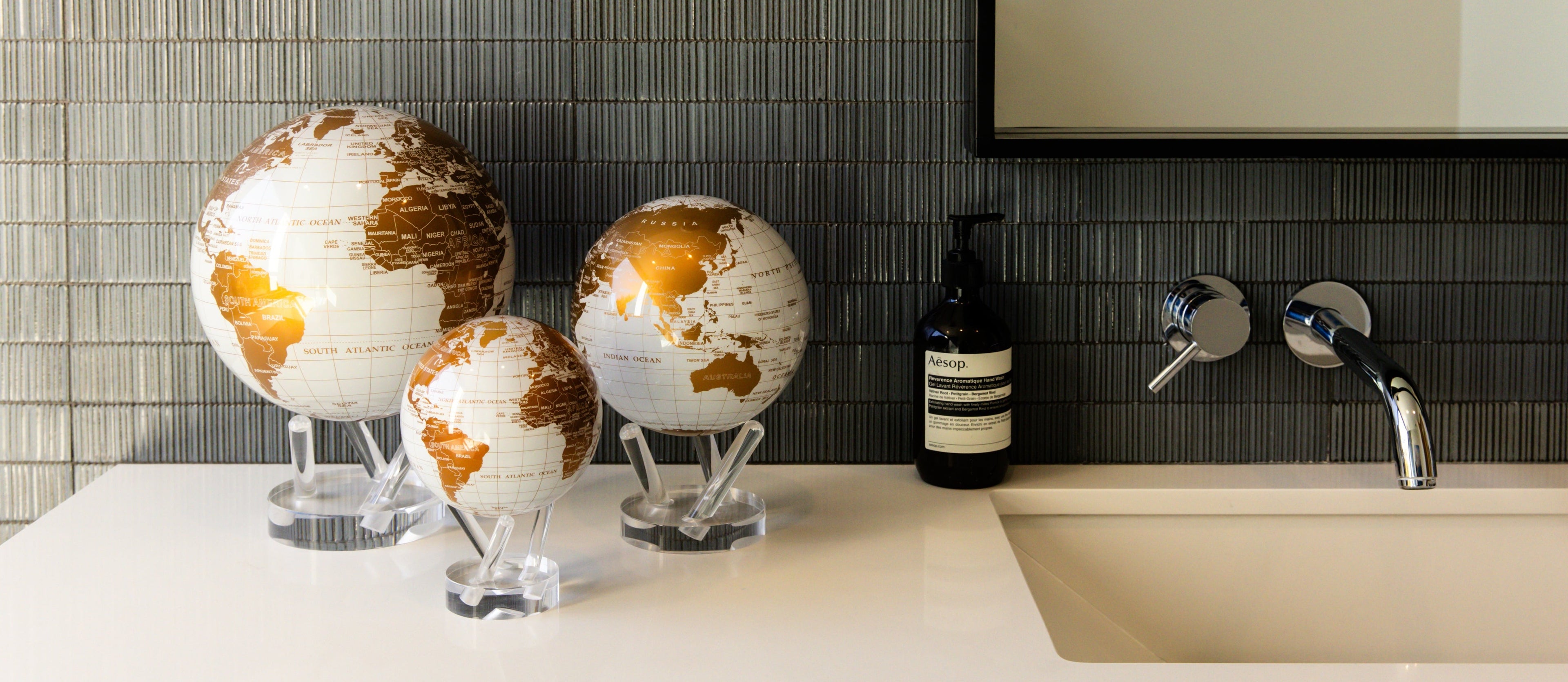 Decorative globes