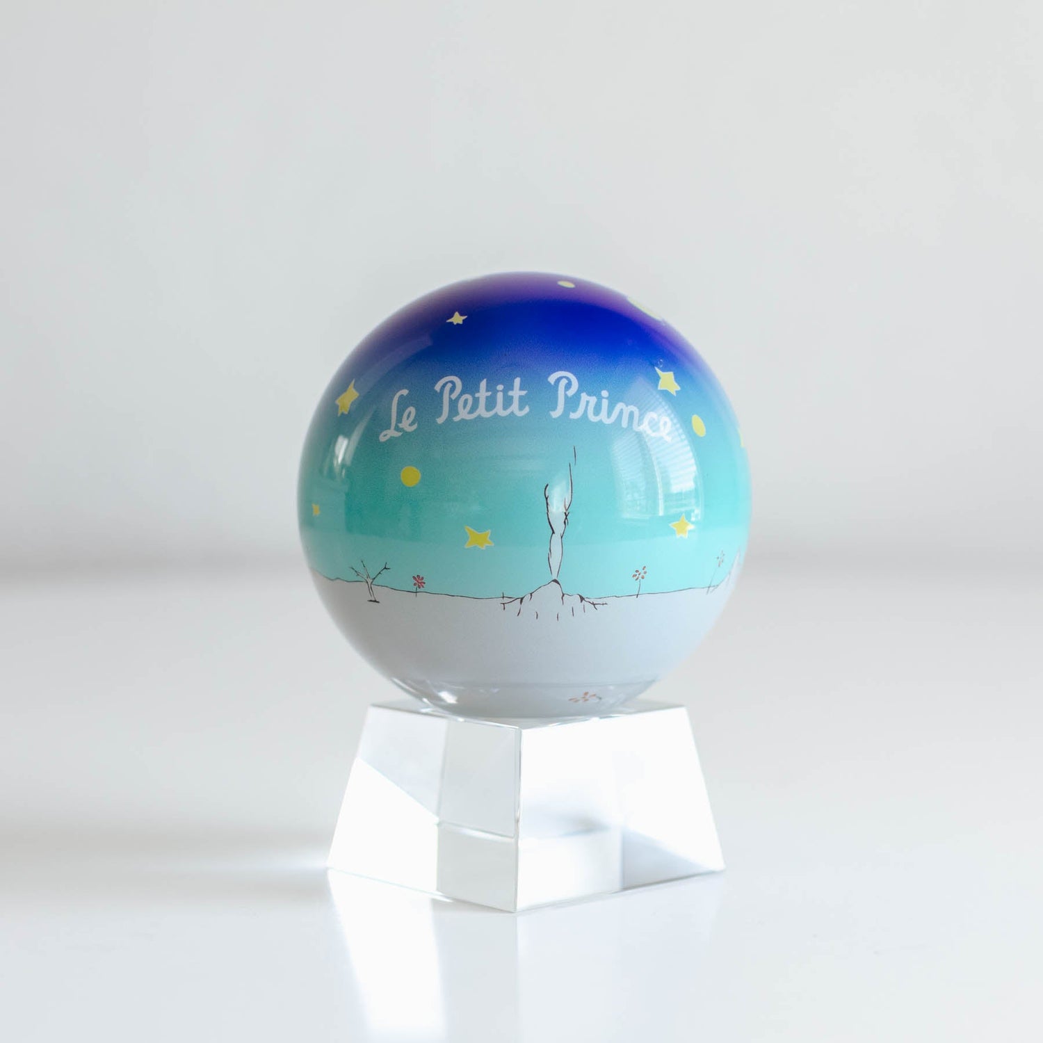 An acrylic base is included - movaglobes.store