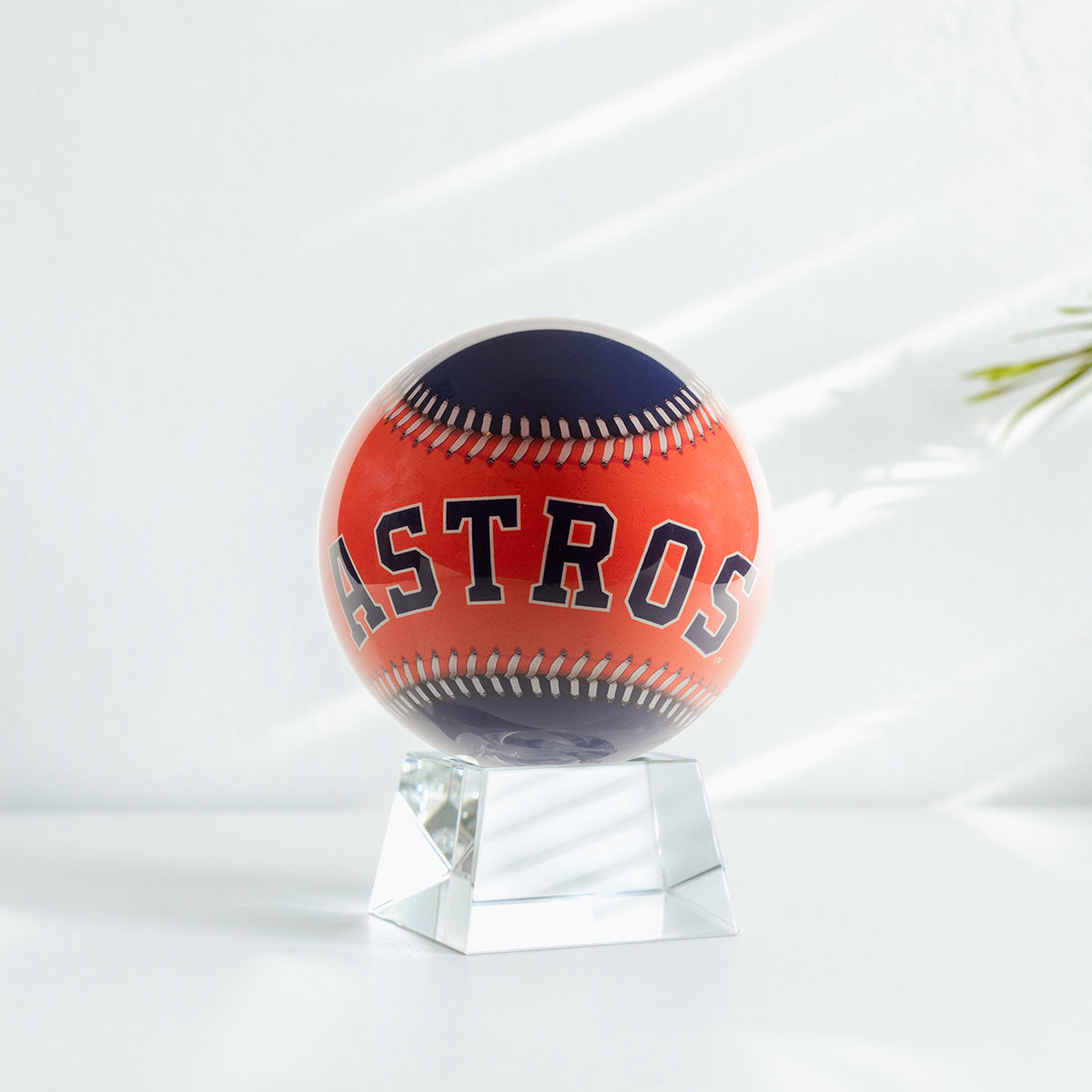 MLB® ASTROS™ GLOBE ( Region Limit) | Turns using ambient light - movaglobes.store