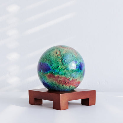 VESTA ASTEROID GLOBE | Hidden magnets provide movement - MOVA UK