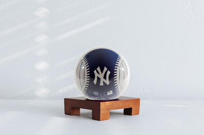 MLB® YANKEES™ GLOBE (Region Limit) - movaglobes.store