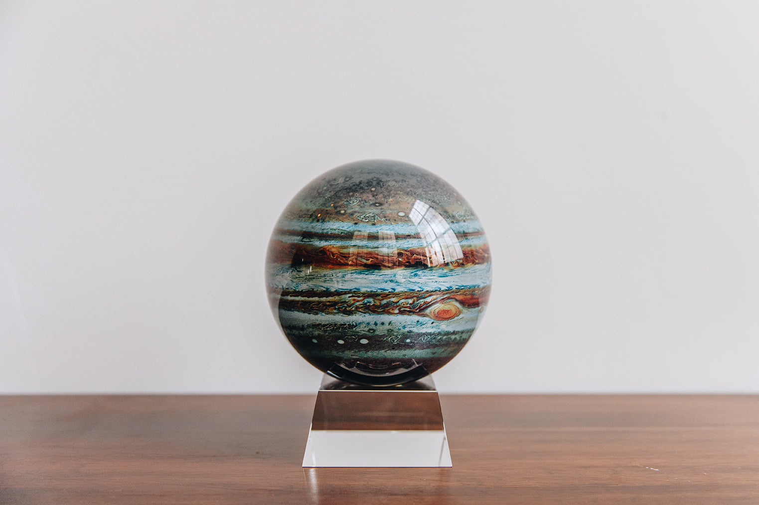 Jupiter-inspired MOVA globe from the outer space collection