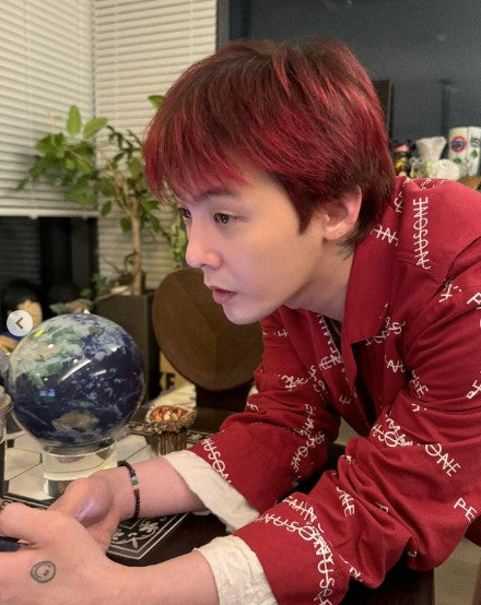 G Dragon & Earth with Clouds