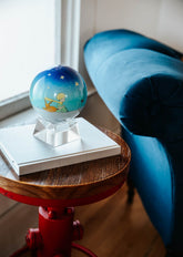 Turns using ambient light - movaglobes.store
