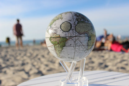 ANTIQUE TERRESTRIAL WHITE GLOBE | details - MOVA UK