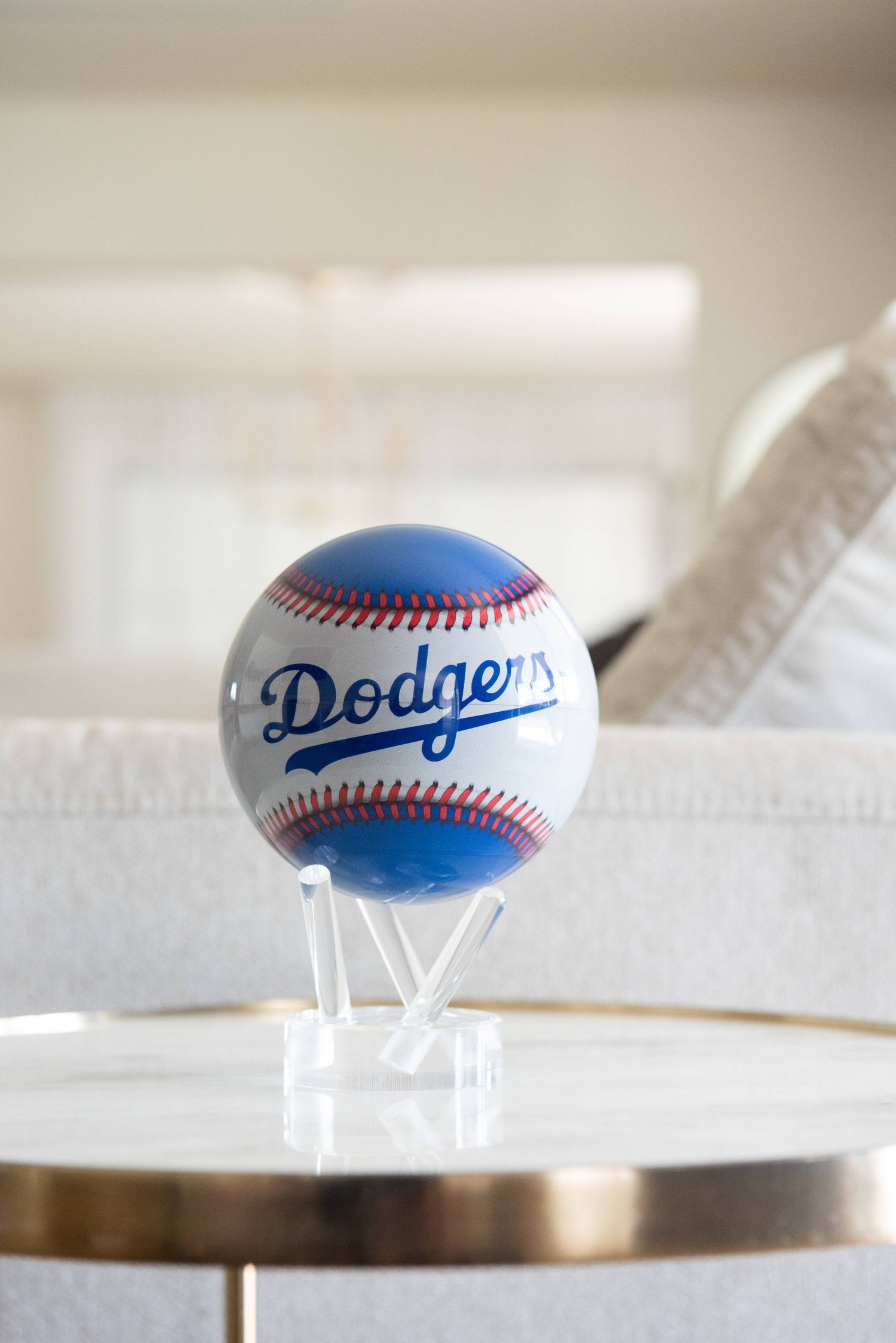 MLB® DODGERS™ GLOBE (Region Limit) | No cords or batteries - movaglobes.store