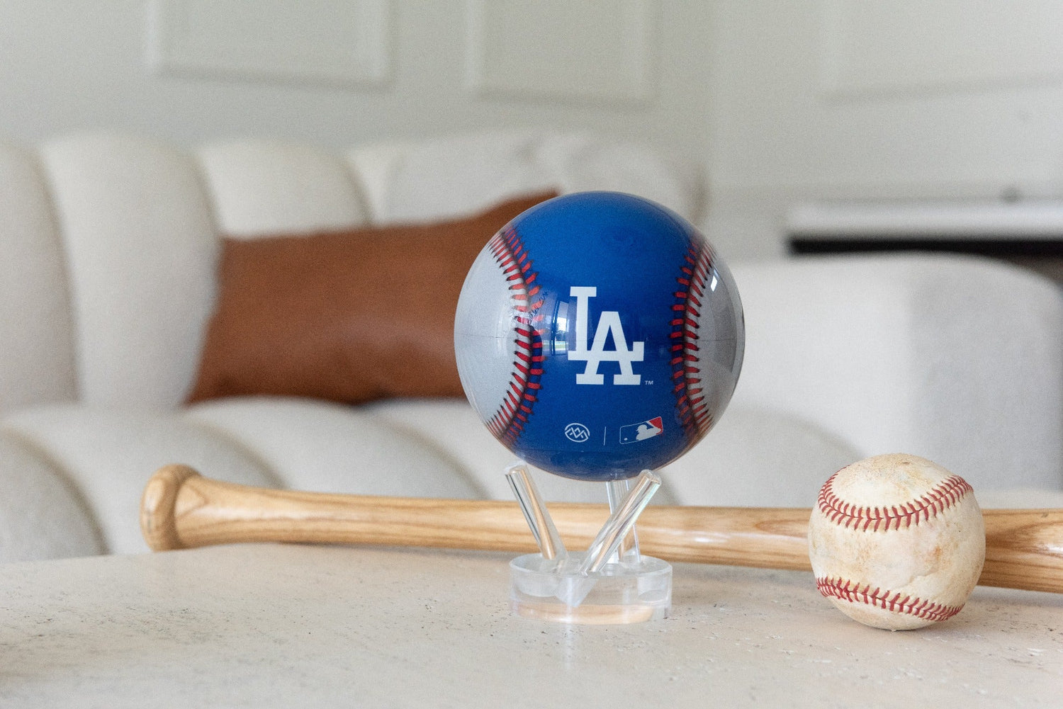 MLB® DODGERS™ GLOBE (Region Limit) - movaglobes.store