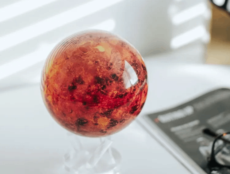 Mars-inspired MOVA globe rotating silently with magnetic technology