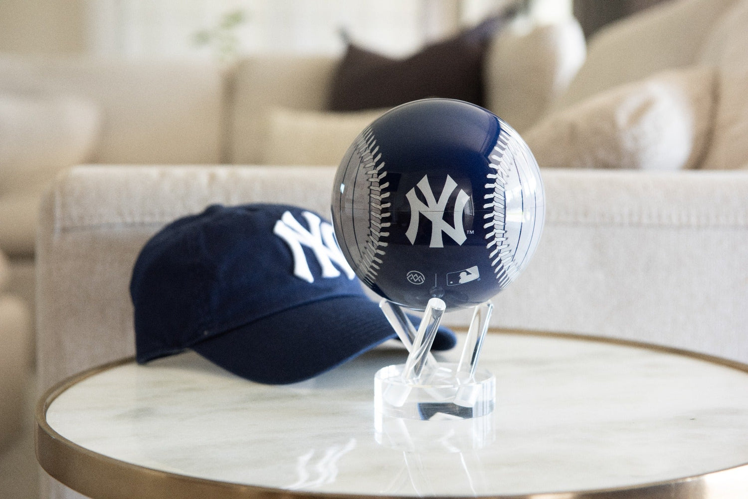 MLB® YANKEES™ GLOBE (Region Limit) - movaglobes.store